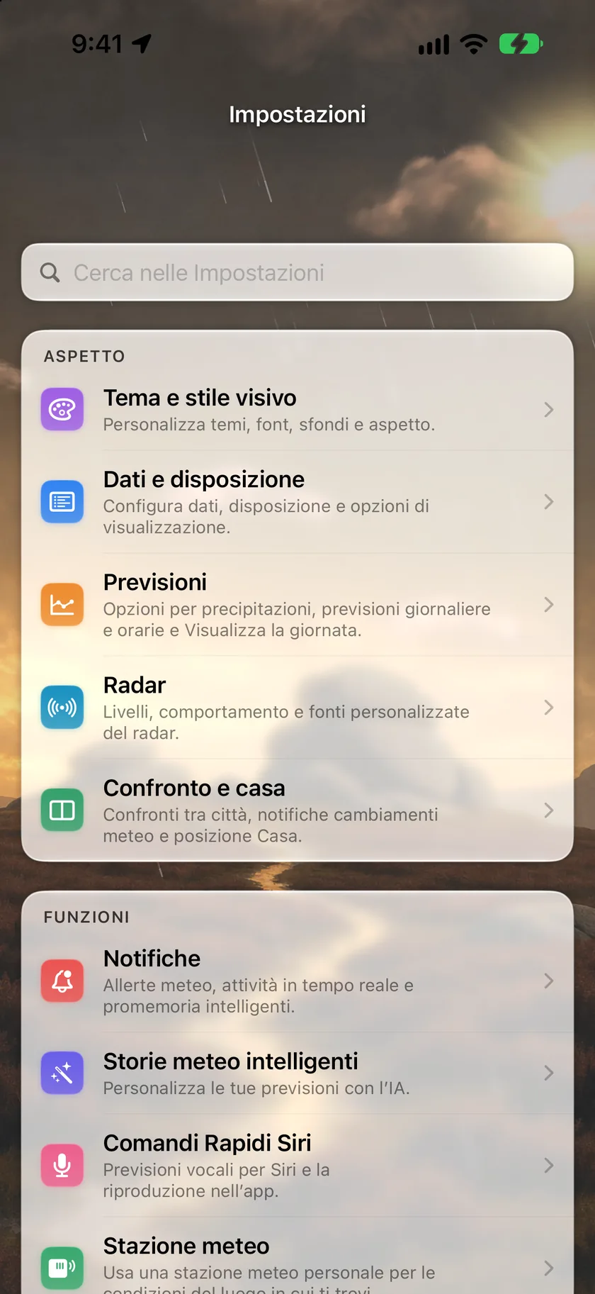La schermata Impostazioni raggruppata in Aspetto (Tema e stile visivo, Dati e disposizione, Previsioni, Radar, Confronto e casa), Funzioni (Notifiche, Storie meteo intelligenti, Comandi Rapidi Siri) e Il tuo piano (Abbonamento, con Gold), con il gruppo Dispositivi che inizia più in basso.