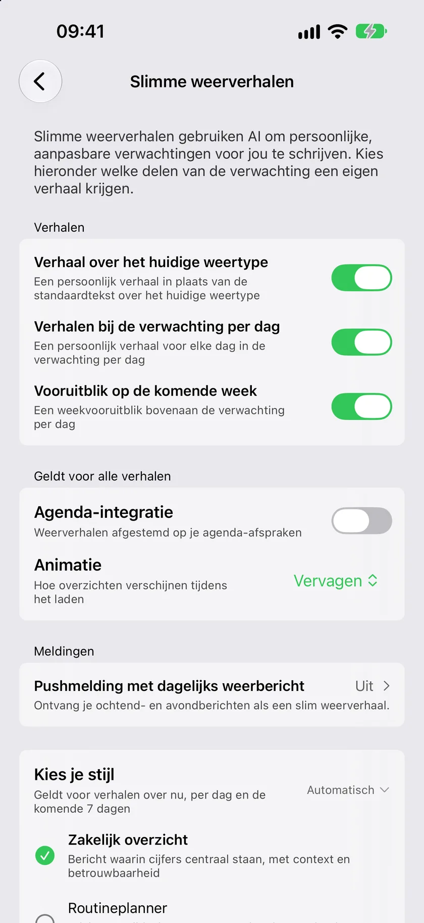 Het instellingenscherm van Slimme weerverhalen met de sectie Verhalen en één schakelaar per verhaal