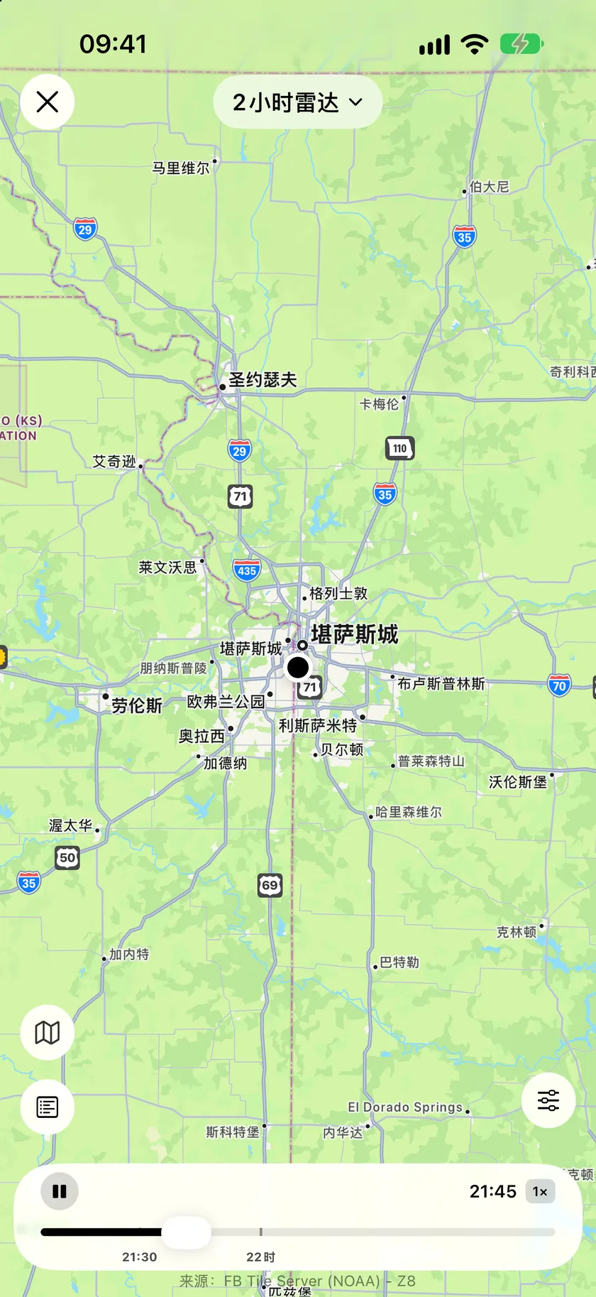 加利福尼亚州上空的全屏雷达，显示时间轴、图层按钮、播放速度、地图样式、图例、闪电和警告控件。